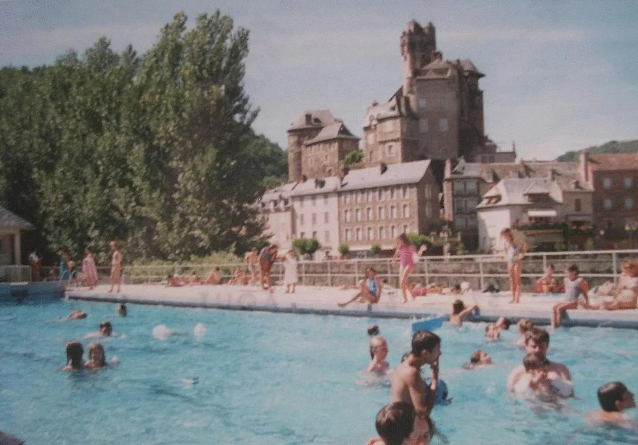 Hotel Aux Armes D Estaing à Estaing  2*, Estaing (Aveyron) France